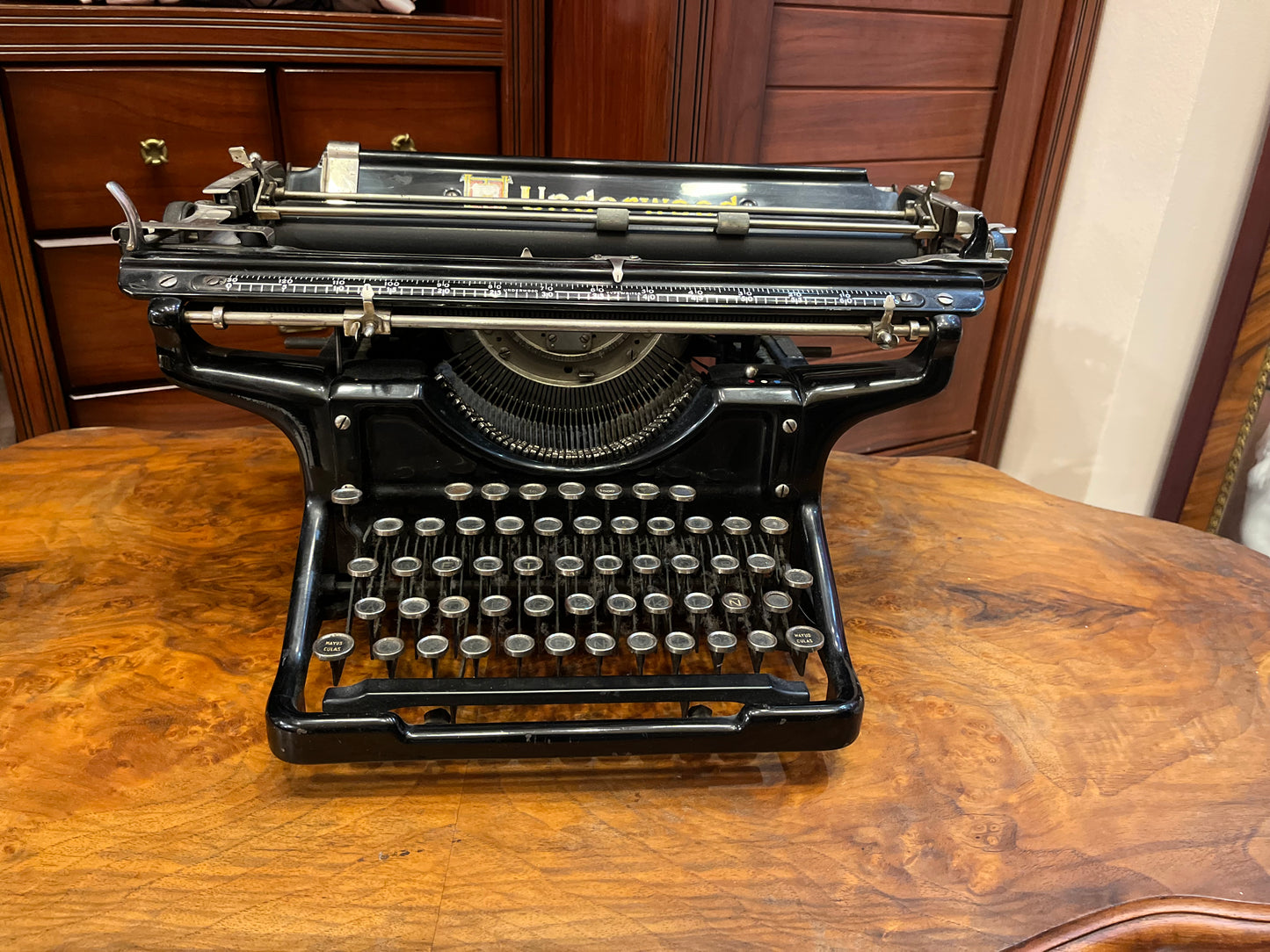 ANTIGUA MÁQUINA DE ESCRIBIR UNDERWOOD